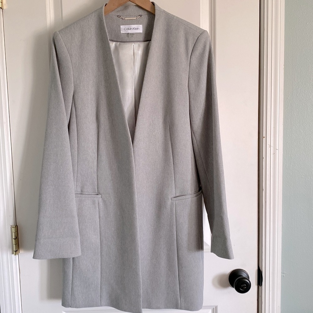 Calvin Klein women’s blazer size 14. Light gray woven texture